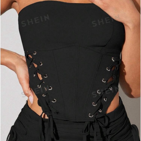 New lace up front detail strapless top~ - Picture 2 of 5